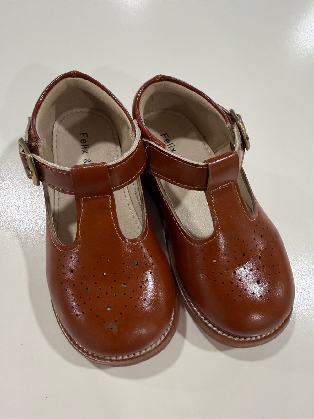 Felix & Flora Toddler Girls Brown T-Strap Mary Jane Shoes Size 8